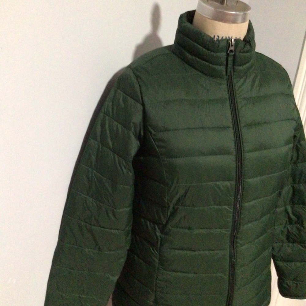 Amazon Essentials Dark Green Puffer Jacket - image 2